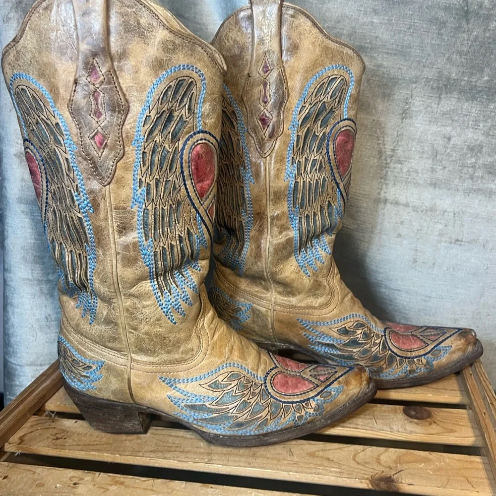 Corral Heart & Wings Leather Western Boots in Sand. Women's Size 8M. #9089 - Picture 6 of 14